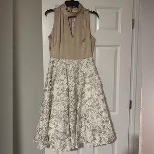 🔥 SALE! WHBM Gold and White Textured Dress - Size 6